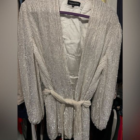 Gabrielle Robe in moonglow white - Retrofete - Picture 6 of 7